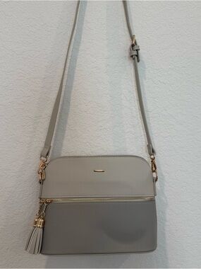 Lovevook Elegant Two-Tone Crossbody Bag in White and Light Gray